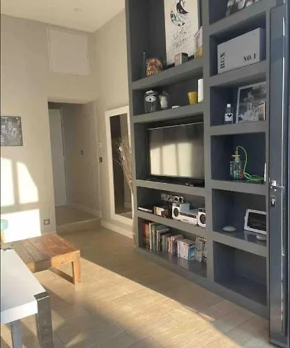 T3 Avec Patio A 300m De La