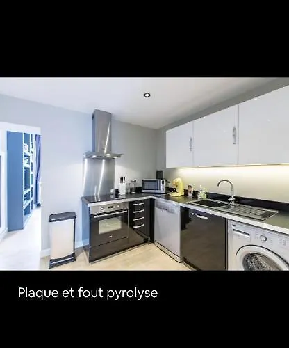 Apartment T3 Avec Patio A 300m De La