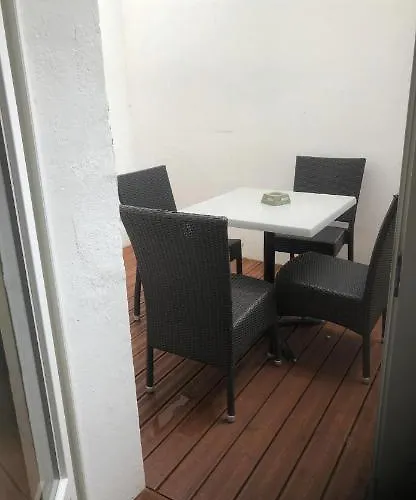 T3 Avec Patio A 300m De La